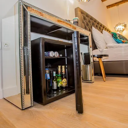 לינה וארוחת בוקר Luxury 4*