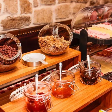 לינה וארוחת בוקר Luxury ספליט