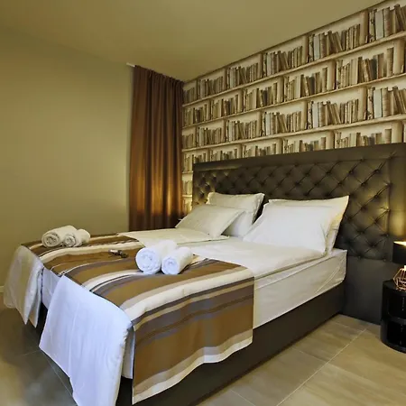 Luxury Alojamento de Acomodação e Pequeno-almoço 4*