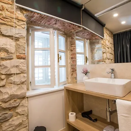 Alojamento de Acomodação e Pequeno-almoço Luxury