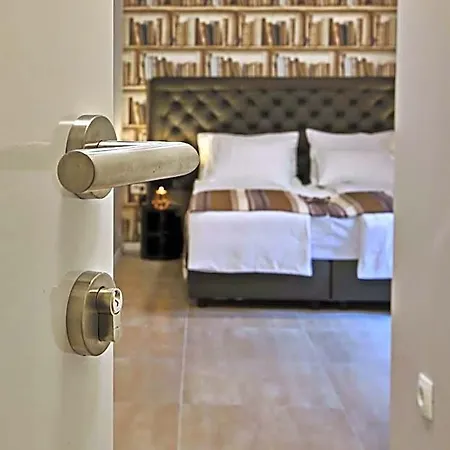 Luxury Split