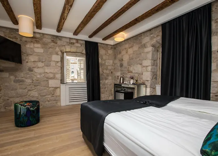 Luxury Bed & Breakfast 4*